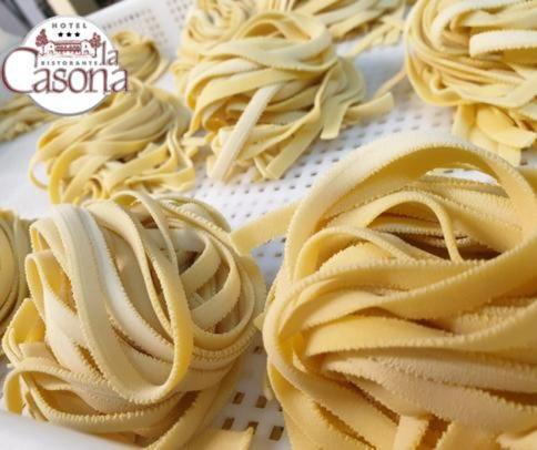 Hotel Ristorante La Casona Фелтре Екстериор снимка