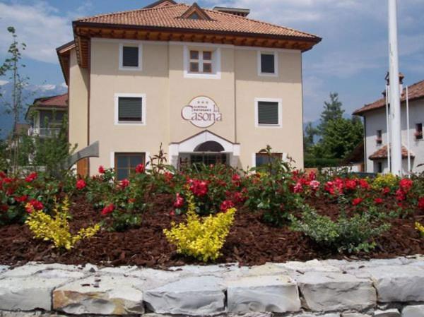 Hotel Ristorante La Casona Фелтре Екстериор снимка